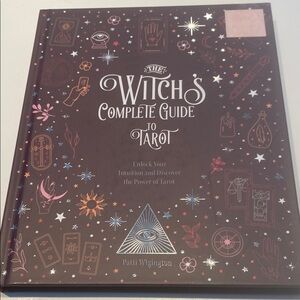 NWT “The Witch’s Complete Guide to Tarot”
